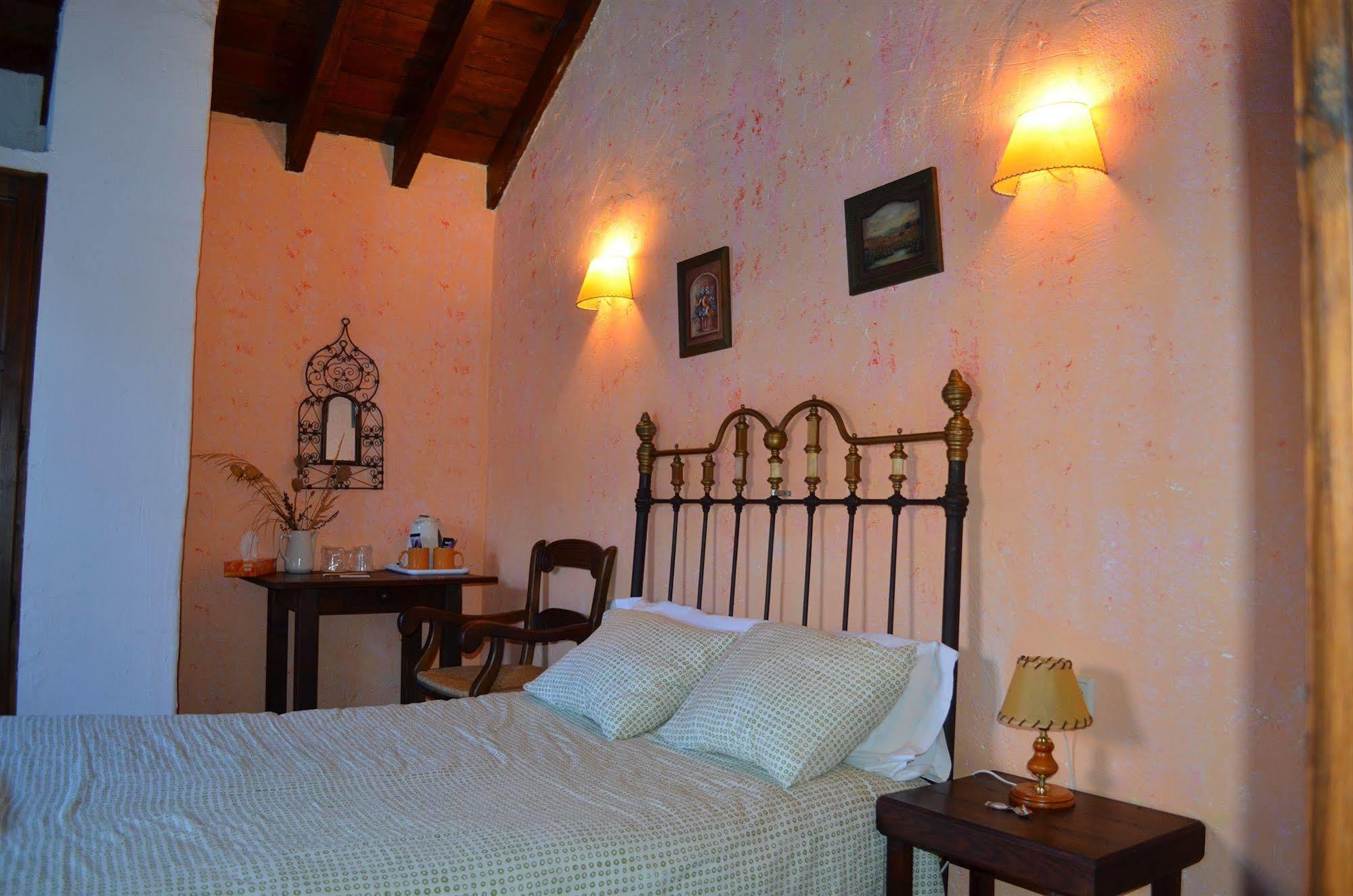 Hotel Restaurante Bandolero Júzcar Esterno foto